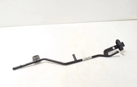 Volkswagen Tiguan Engine coolant pipe/hose 5Q0121064BB 5Q0121070BC