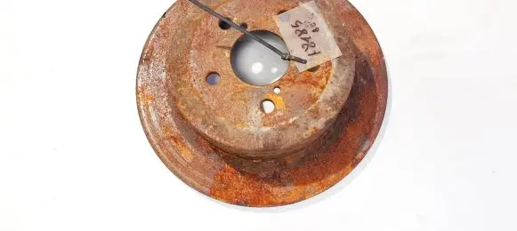 Subaru Outback Rear brake disc neventiliuojamas