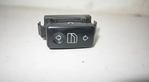 Mercedes-Benz S W220 Electric window control switch A2208213379