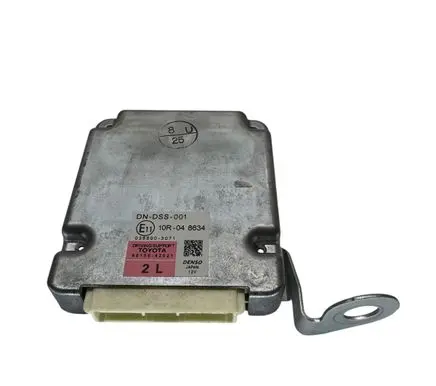 Toyota RAV 4 (XA40) Other control units/modules 10R048634 8815042021