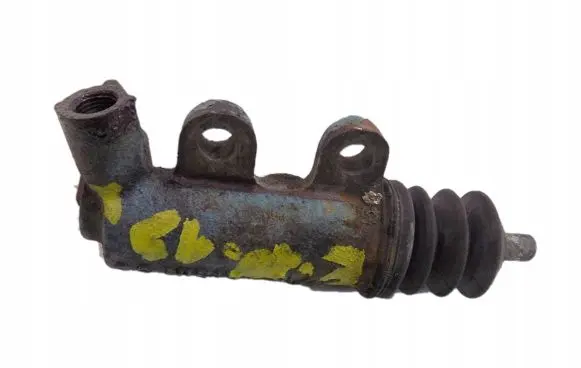 Toyota Corolla E100 Clutch slave cylinder 