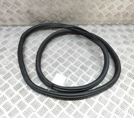 BMW i4 Rubber seal rear door 7482947