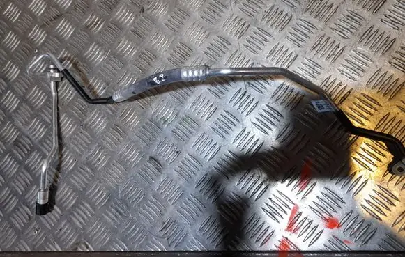 Audi A4 S4 B9 Air conditioning (A/C) pipe/hose 8W1820740F