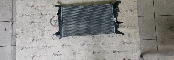 Renault Megane III Coolant radiator 214105150r 48EESLW 809LS0L7LZ