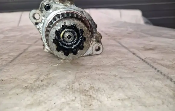 Toyota Land Cruiser (HDJ90) Vacuum pump