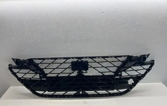 Seat Ateca Front bumper lower grill 575853668R 42982 7353668