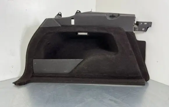 Volkswagen Touareg II Trunk/boot side trim panel