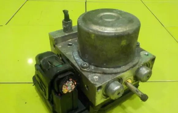 Renault Koleos I ABS Pump 47680JY72B