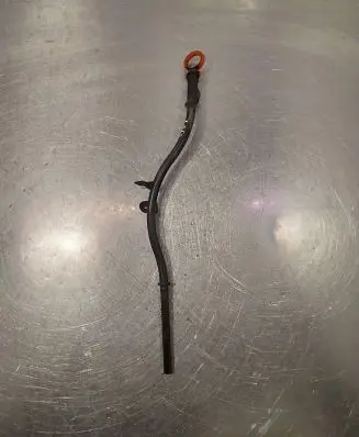 Volkswagen Touran II Oil level dip stick 