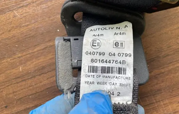 Chrysler Sebring (ST-22 - JR) Front seatbelt