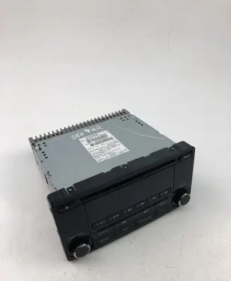 Mitsubishi Lancer VIII Radio/CD/DVD/GPS head unit 8701A495