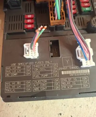 Nissan Micra Fuse module 284B71HR0C 081032800259