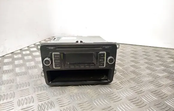 Volkswagen Caddy Radio/CD/DVD/GPS head unit 5K0035156A VWZAZ1N6191424