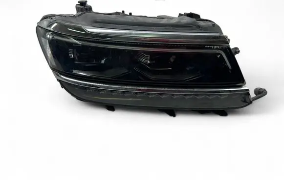 Volkswagen Tiguan Headlight/headlamp 5NB941082A