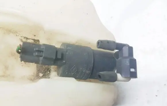 Citroen C3 Windscreen/windshield washer pump