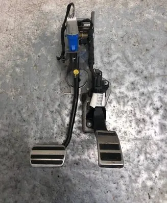 Ford Focus Pedal assembly LX6C-2D094-FA JX61-9F836-EC