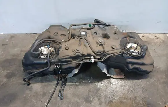 Lexus GS 250 350 300H 450H Fuel tank 7770430210 7702030421