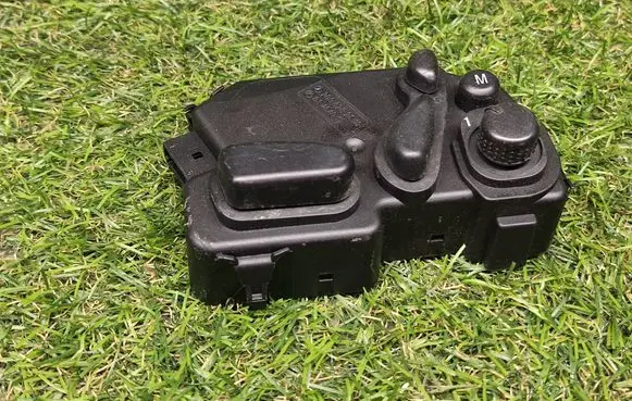 Seat control switch