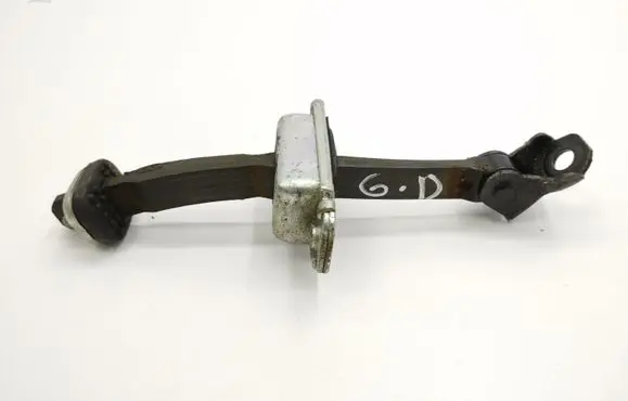 Chevrolet Captiva Rear door check strap stopper