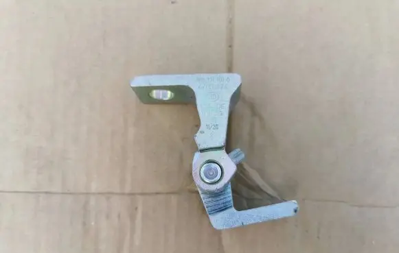 Volkswagen Sharan Front door upper hinge 7L0831402D