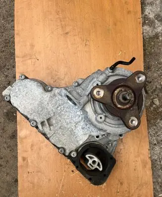 BMW X1 E84 Gearbox transfer box case 7643755 27107643755
