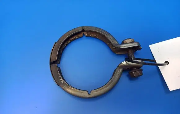 Mercedes-Benz CLS C219 Muffler pipe connector clamp A2034900641