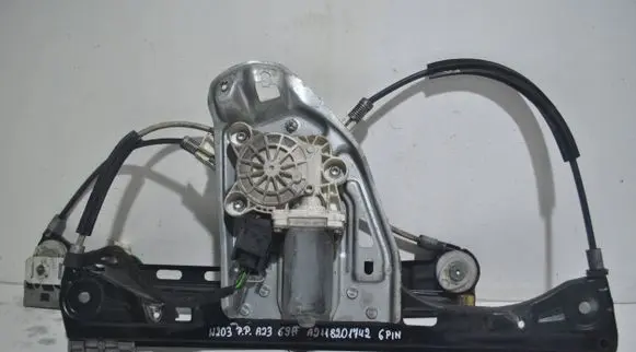 Mercedes-Benz C W203 Front door window regulator motor A2118201742