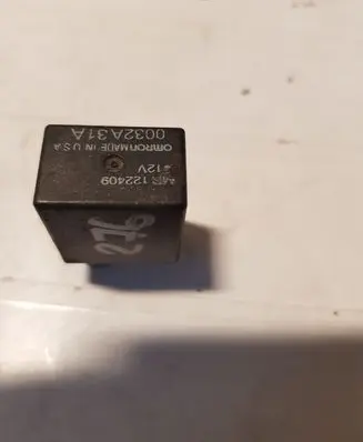 Mitsubishi Galant Other relay MR122409