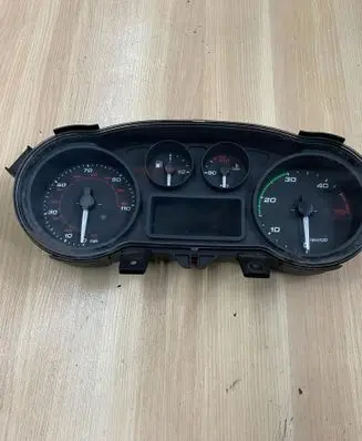 Iveco Daily 6th gen Speedometer (instrument cluster)