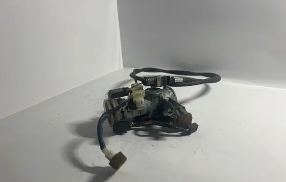 Mitsubishi Pajero Ignition lock 337860