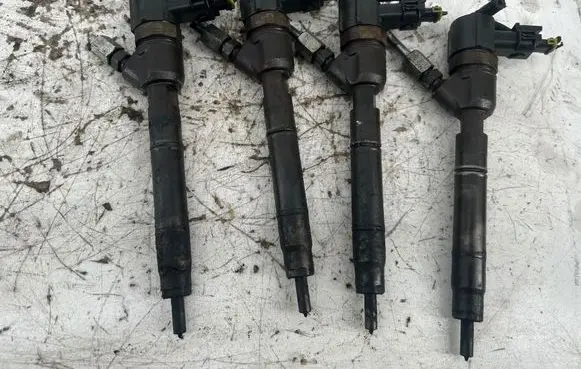 KIA Optima Fuel injectors set 0445110411 338002A800