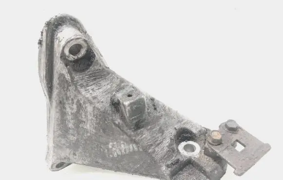 Volvo S70 V70 V70 XC Engine mounting bracket 074199275