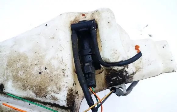 Renault Scenic I Windscreen/windshield washer pump