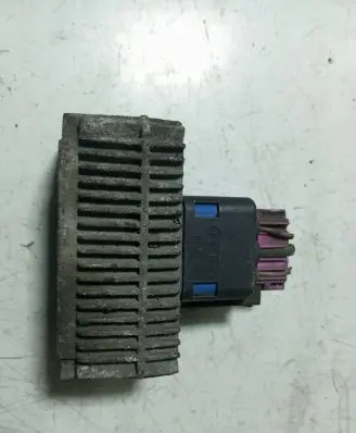 Opel Zafira B Glow plug pre-heat relay 55353011 51299014B