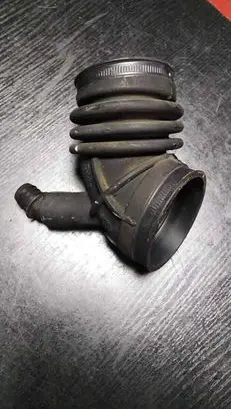 BMW 3 E46 Air intake hose/pipe 1437355