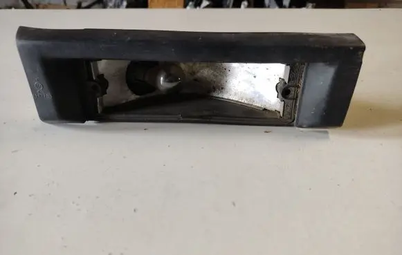 BMW 3 E30 Front indicator light 1372686 63131372686