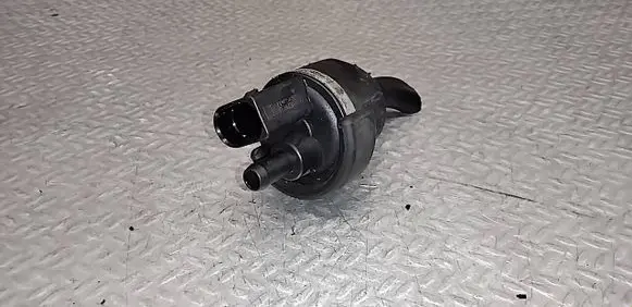 Volkswagen Golf V Valve vacuum 058133459