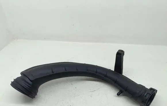 Volkswagen Golf Plus Intercooler hose/pipe 03C145673C D16150