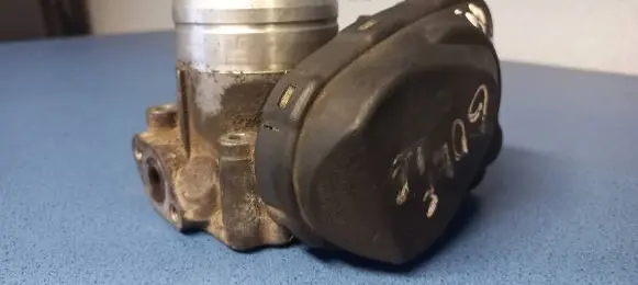 Volkswagen Golf IV Throttle valve 408238323001