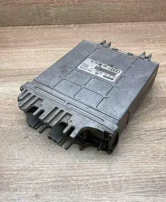 Volkswagen PASSAT B5 Engine control unit/module ECU 028906021GM 0281001657
