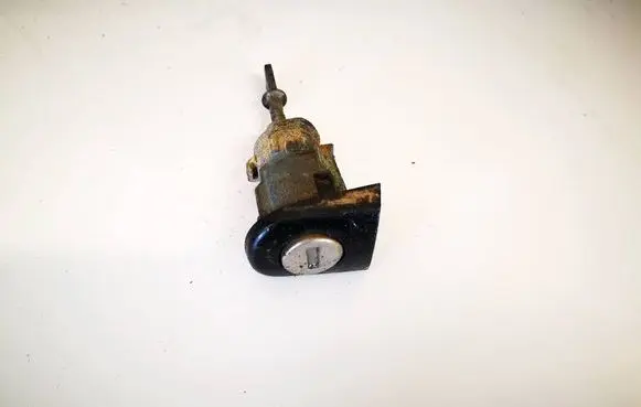 Volkswagen Polo IV 9N3 Front door lock (next to the handle) 1u0837157