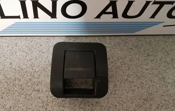 BMW 7 E38 ISOFIX cover 11827210 7053139