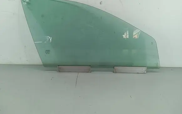 Volvo V70 Front door window glass four-door DOT57M20AS2 E000186 43R001105