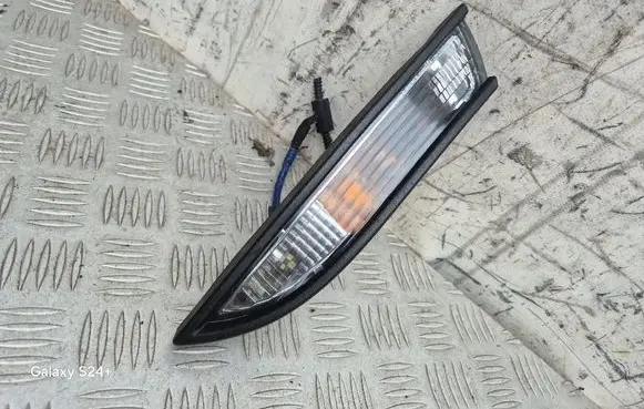 Volkswagen Scirocco Front bumper turn signal 