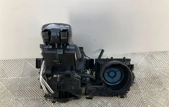 Skoda Octavia Mk3 (5E) Interior heater climate box assembly 5Q1816005F
