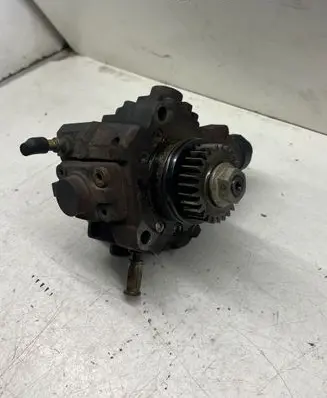 Opel Vivaro Fuel injection high pressure pump 8200934657 3889260 0445010223