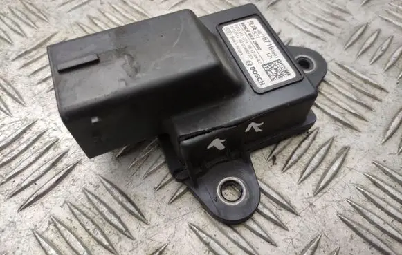 Peugeot 308 Start/Stop control module 9677871680