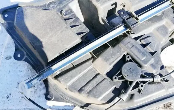 Mazda CX-7 Sliding door window regulator with motor 
