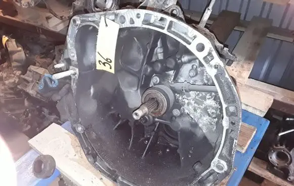 Nissan Primera Manual 6 speed gearbox 8200210599