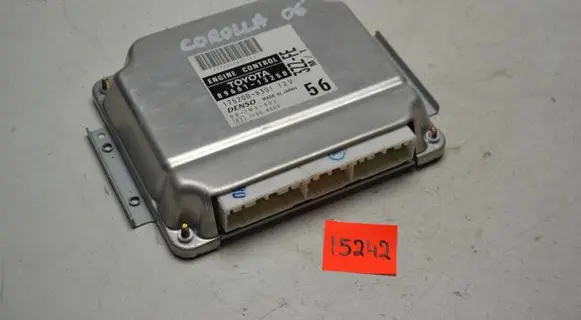 Toyota Corolla E120 E130 Engine control unit/module 1752008301 8966113250
